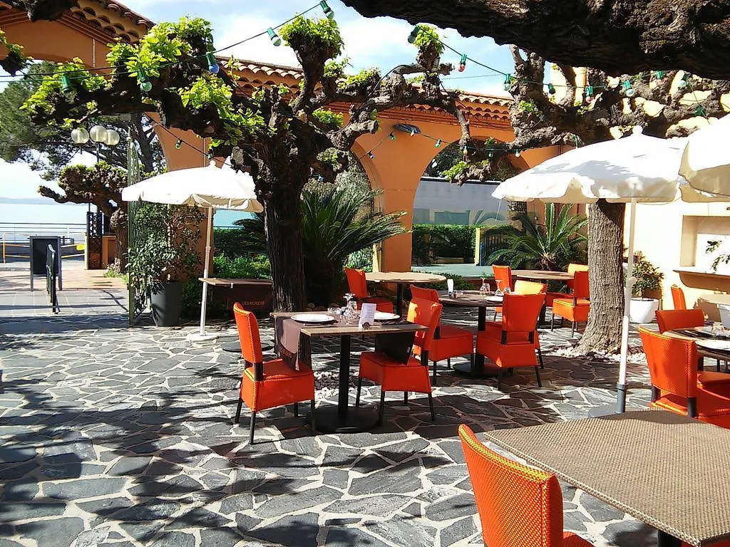 Logis Hotel Le Provencal Les Issambres 3*,