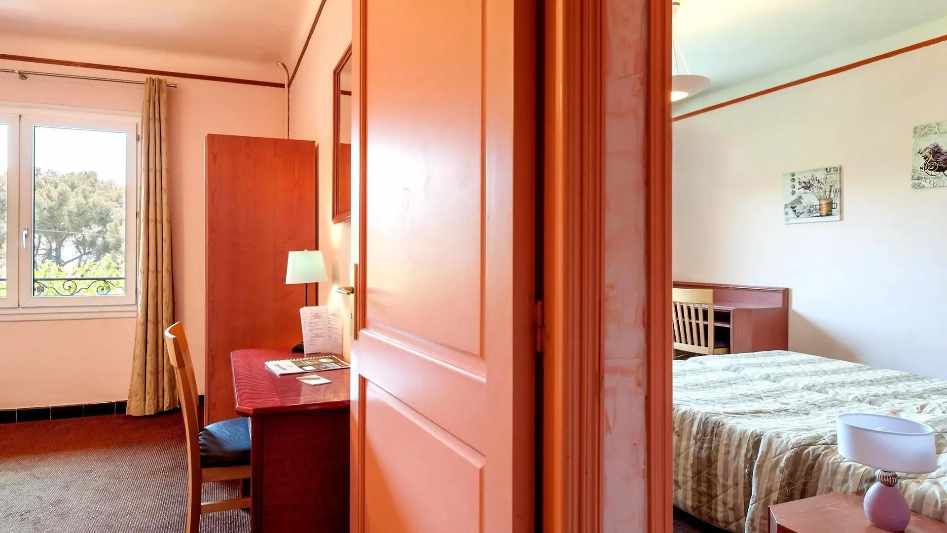 Logis Hotel Le Provencal Les Issambres